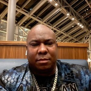 Meet your Posher, Kenneth